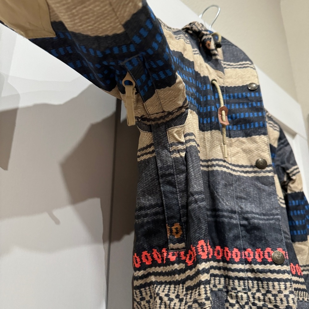 DC Ladies' Riji Jacket - Large - Picture 7 of 13